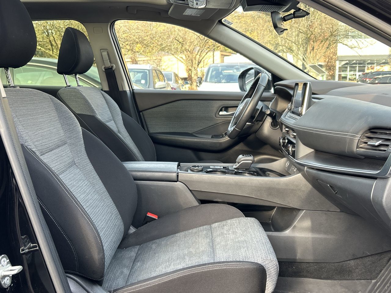 2023 Nissan Rogue in North Vancouver, British Columbia