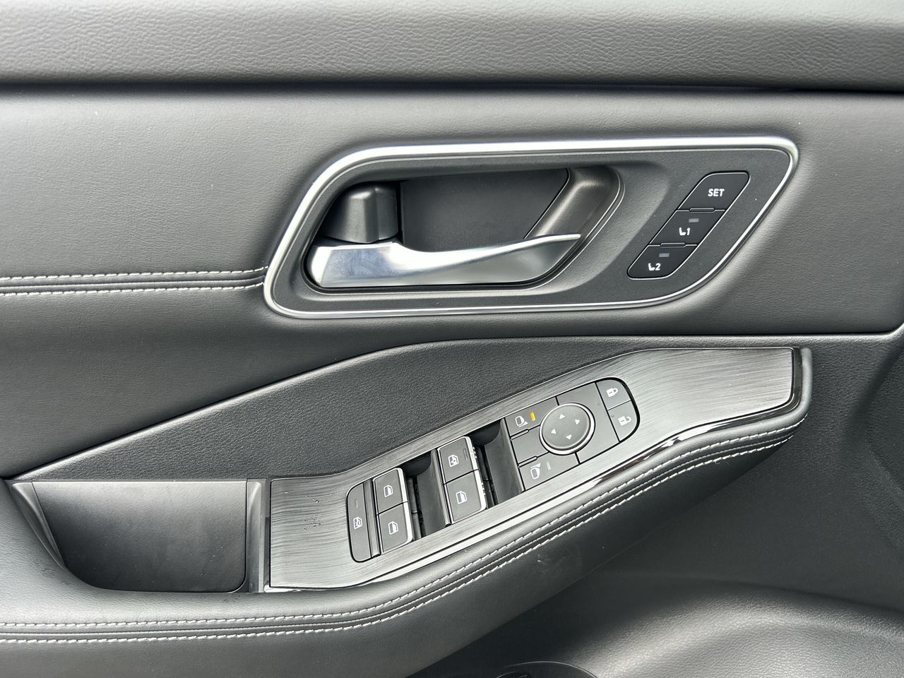 2025 Nissan Rogue in North Vancouver, British Columbia