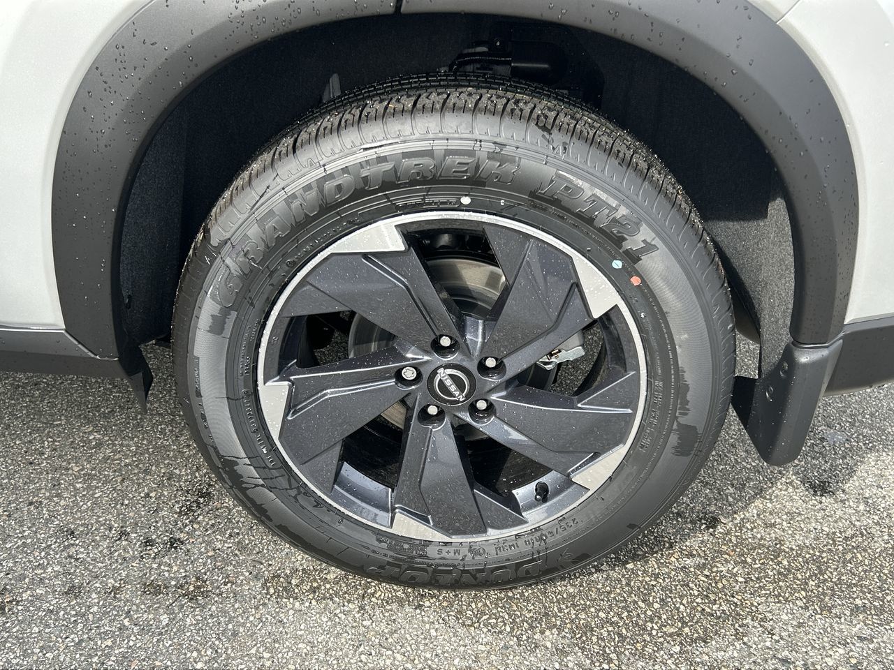 2025 Nissan Rogue in North Vancouver, British Columbia