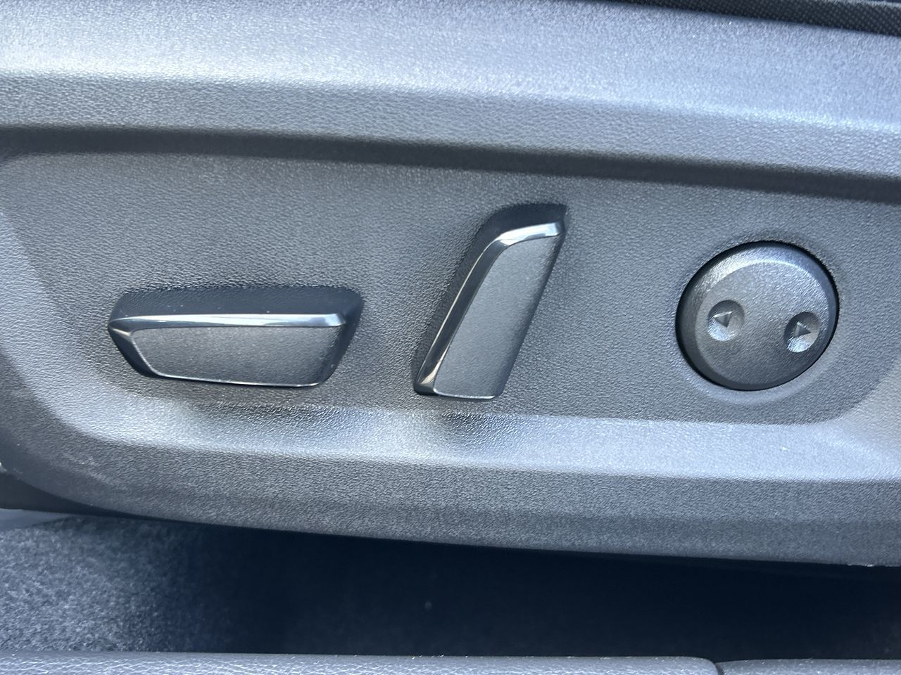 2025 Nissan Rogue in North Vancouver, British Columbia