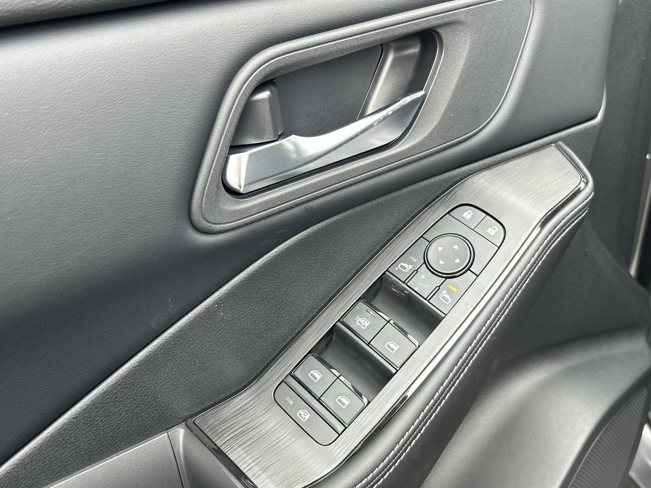 2025 Nissan Rogue in North Vancouver, British Columbia
