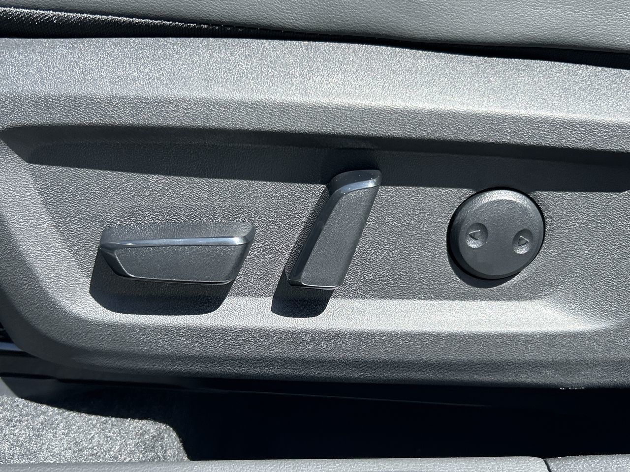 2025 Nissan Rogue in North Vancouver, British Columbia