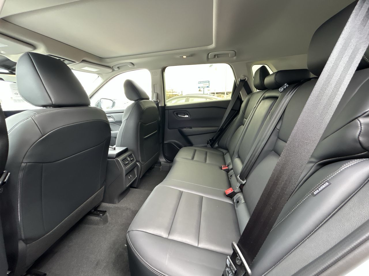2025 Nissan Rogue in North Vancouver, British Columbia