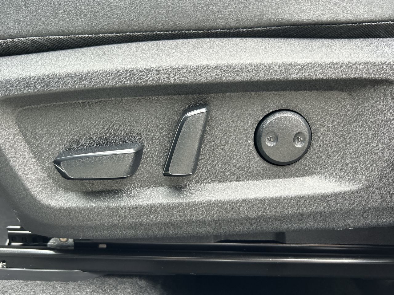 2025 Nissan Rogue in North Vancouver, British Columbia