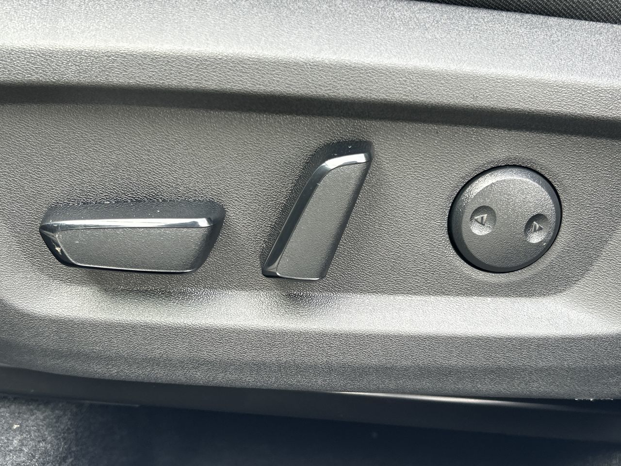 2025 Nissan Rogue in North Vancouver, British Columbia