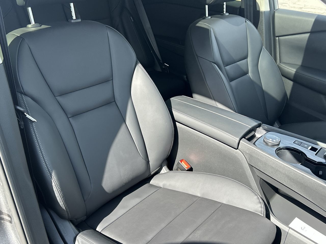 2025 Nissan Rogue in North Vancouver, British Columbia