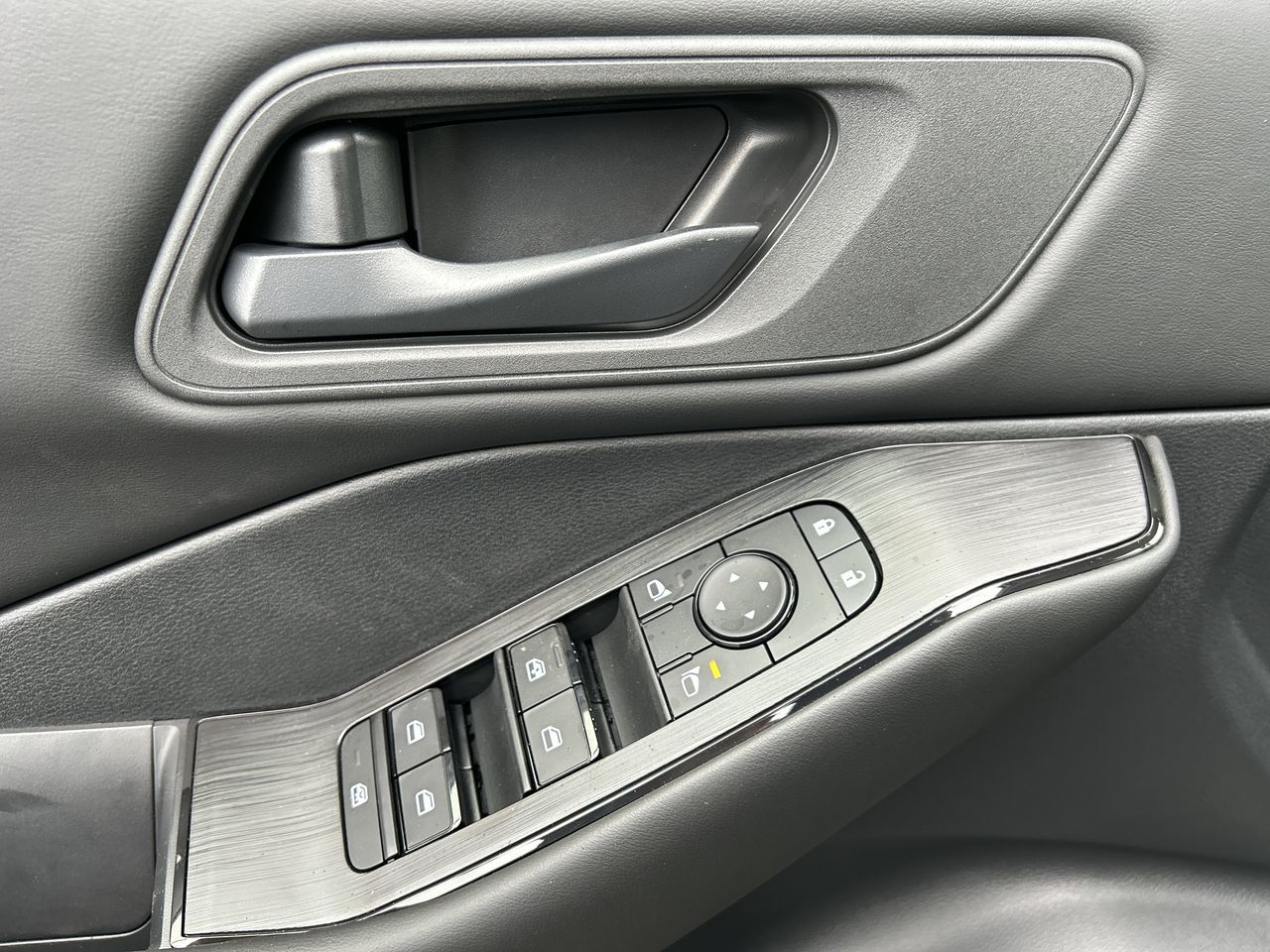 2025 Nissan Rogue in North Vancouver, British Columbia
