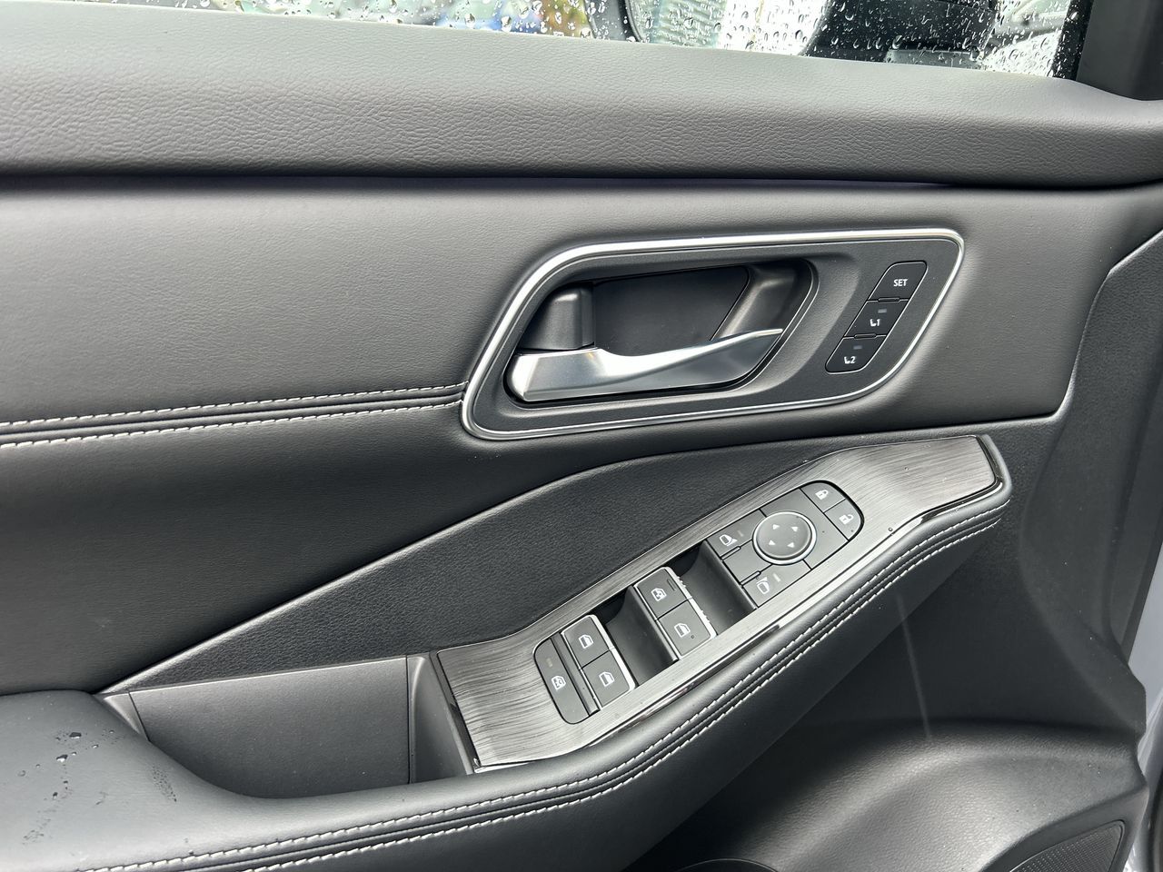 2025 Nissan Rogue in North Vancouver, British Columbia