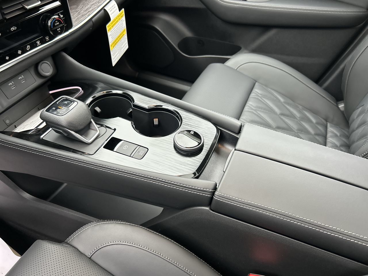 2025 Nissan Rogue in North Vancouver, British Columbia