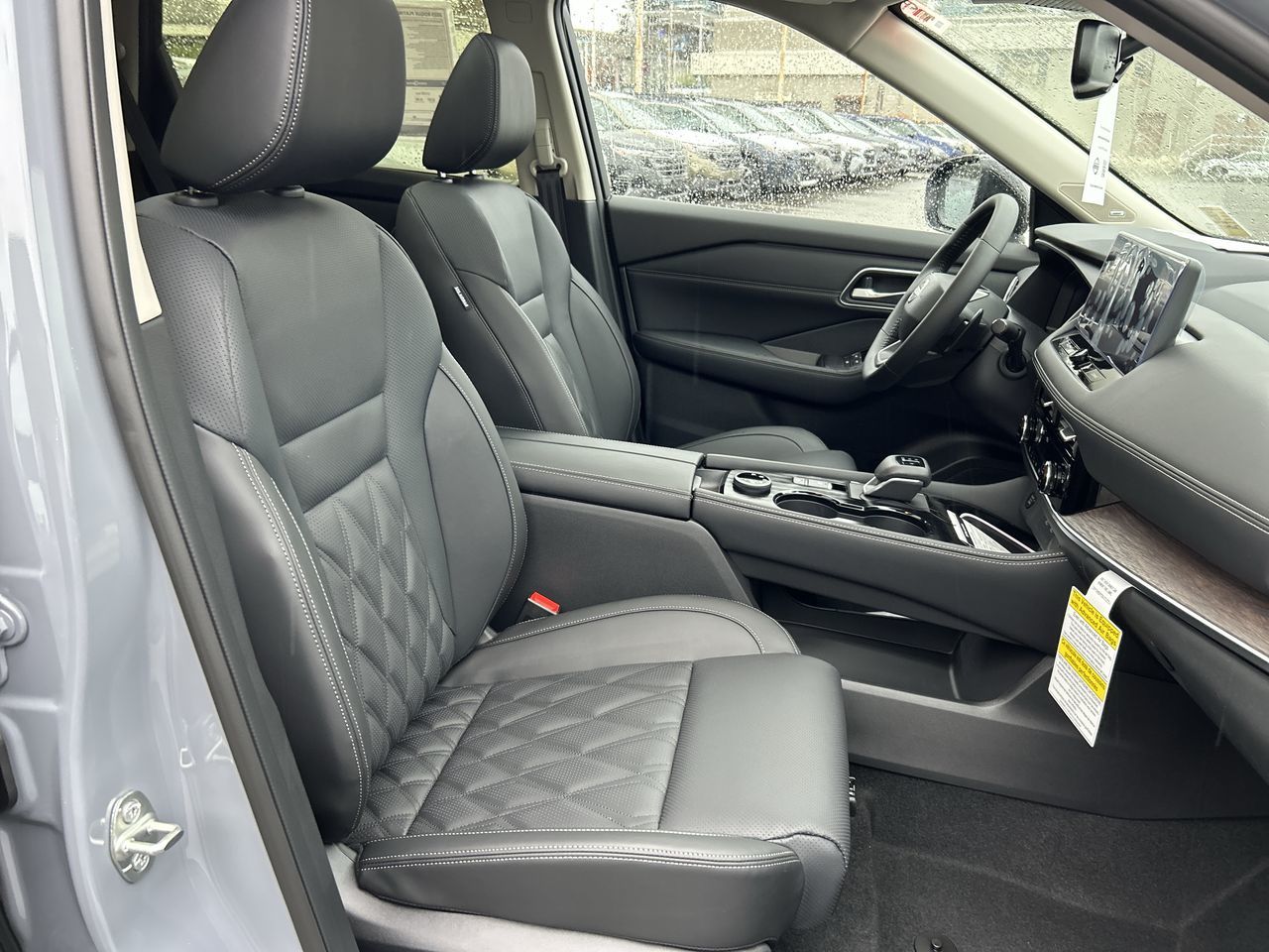 2025 Nissan Rogue in North Vancouver, British Columbia