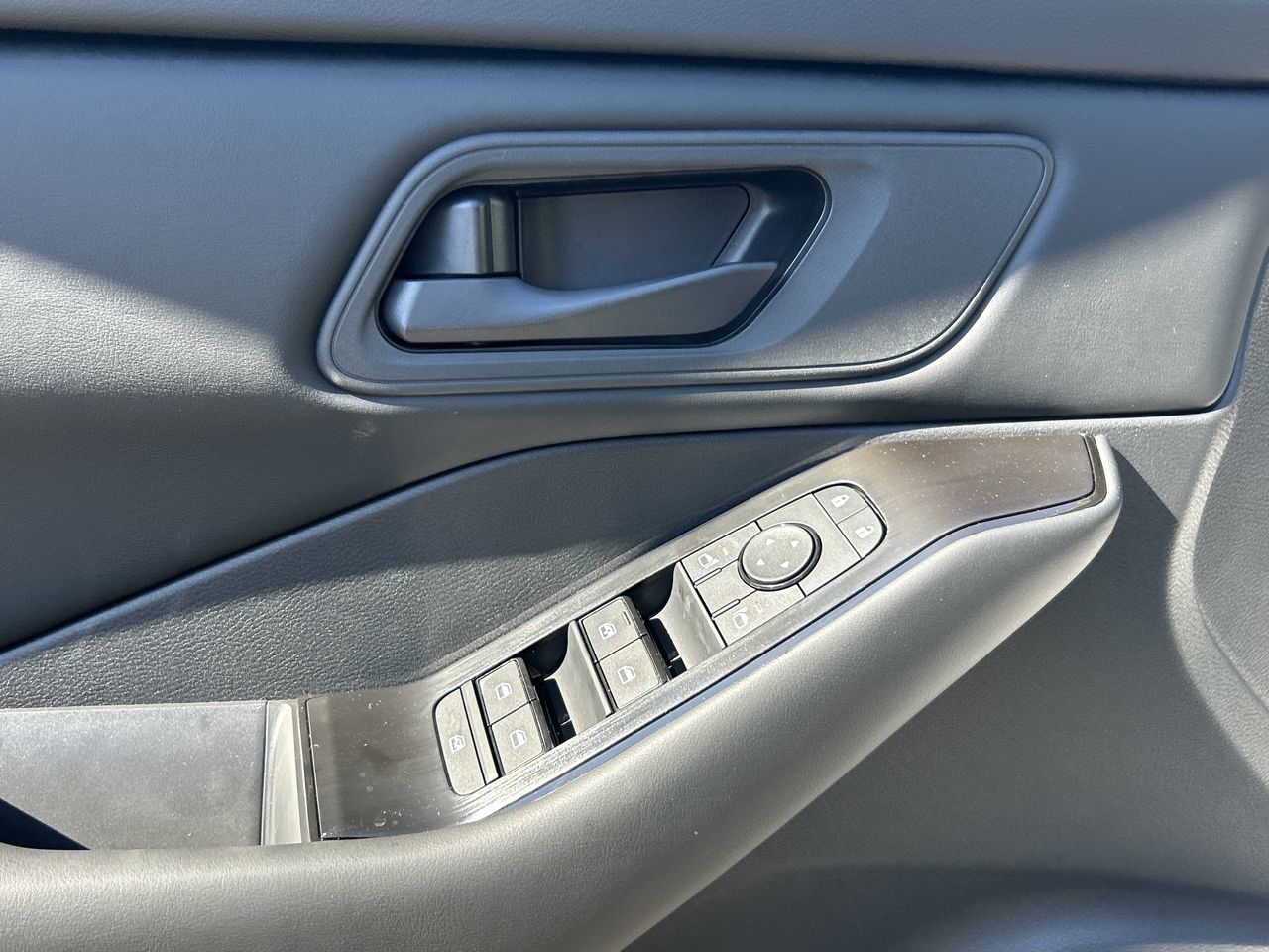 2025 Nissan Rogue in North Vancouver, British Columbia