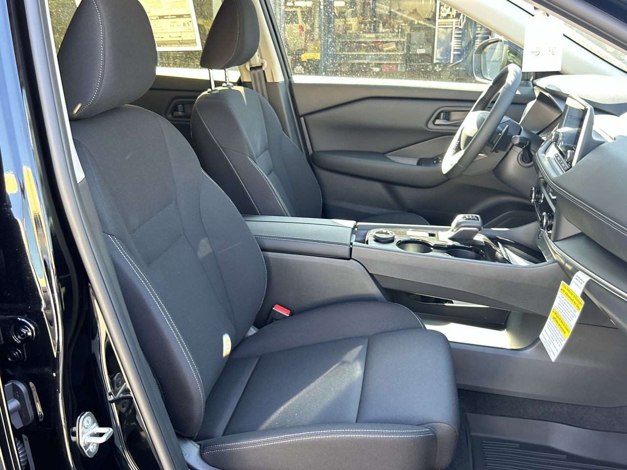 2025 Nissan Rogue in North Vancouver, British Columbia