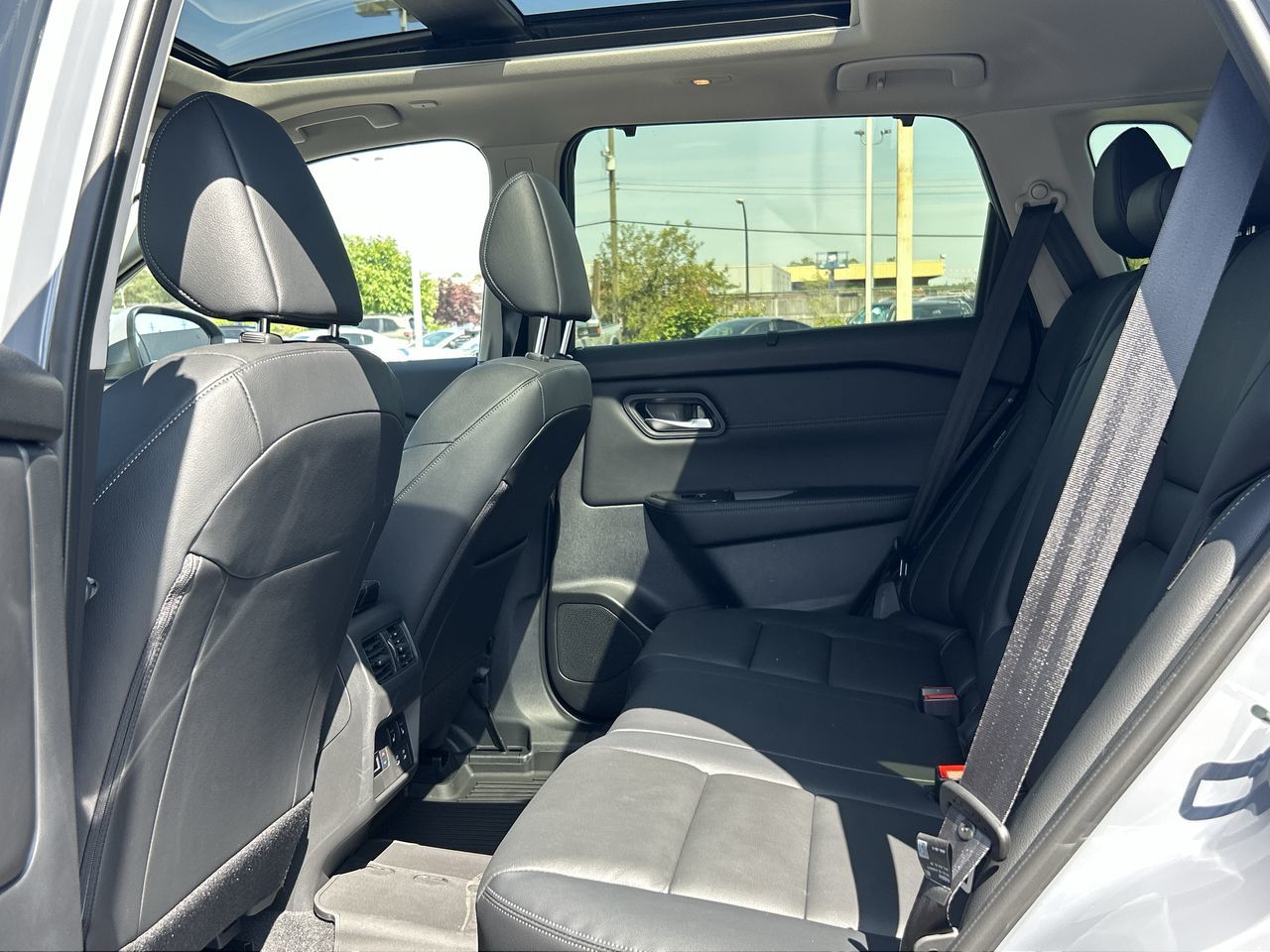 2025 Nissan Rogue in North Vancouver, British Columbia