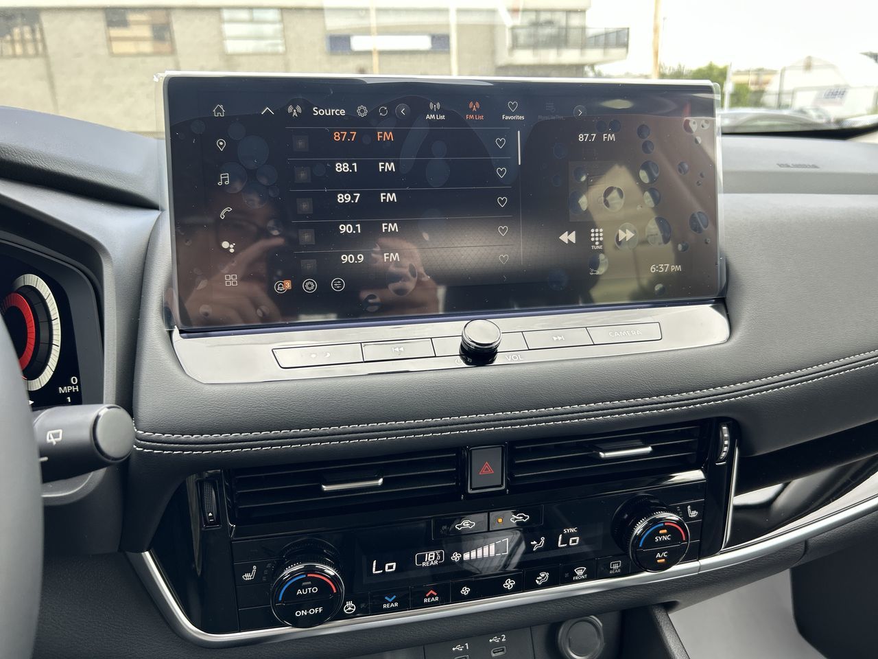 2025 Nissan Rogue in North Vancouver, British Columbia