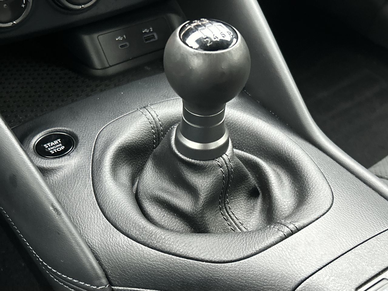 Nissan Z  2024 à Vancouver nord, Colombie-Britannique