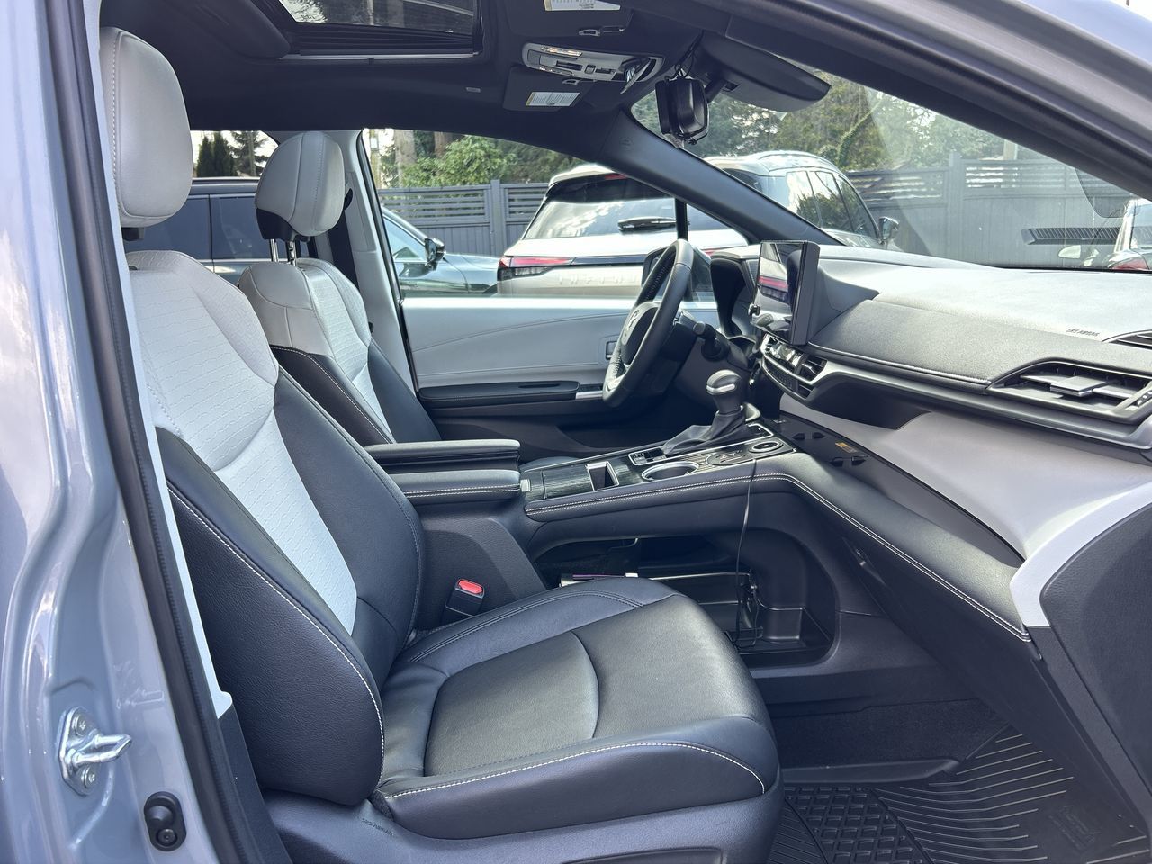 2025 Toyota Sienna Hybrid