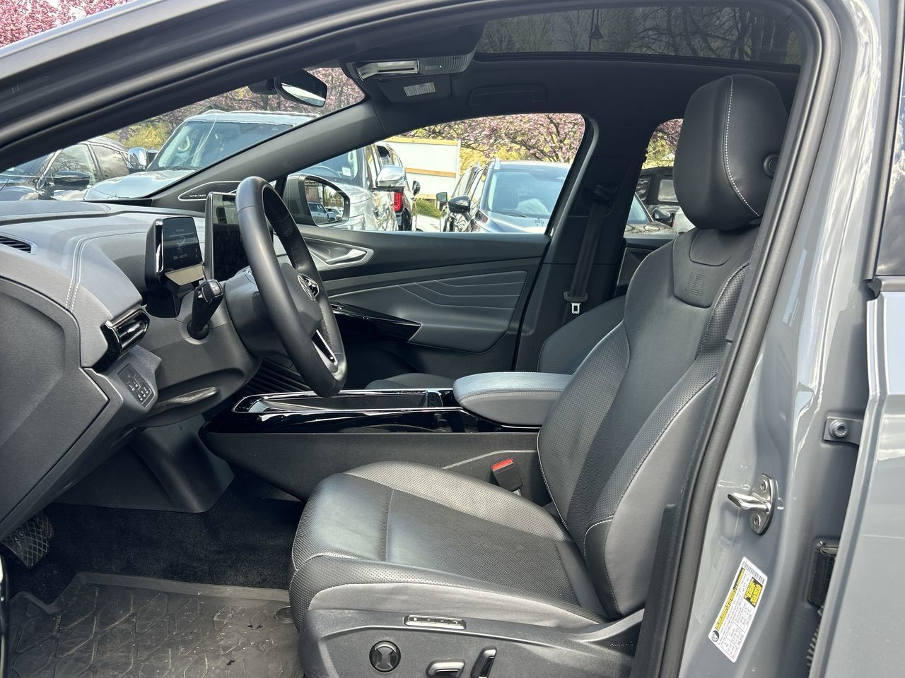 2024 Volkswagen ID.4 in North Vancouver, British Columbia