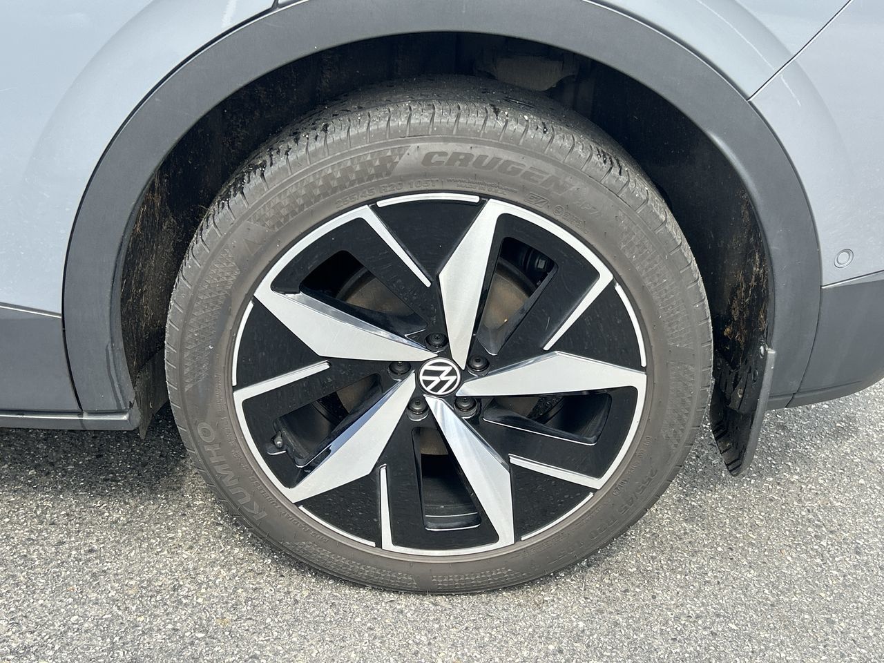 2024 Volkswagen ID.4 in North Vancouver, British Columbia