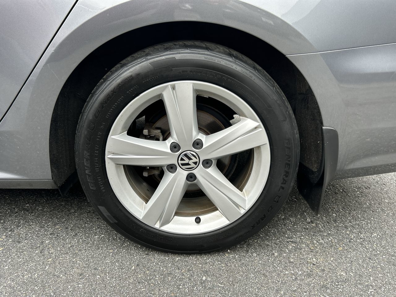2013 Volkswagen Passat in North Vancouver, British Columbia