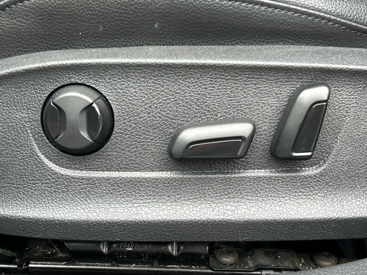 2013 Volkswagen Passat in North Vancouver, British Columbia