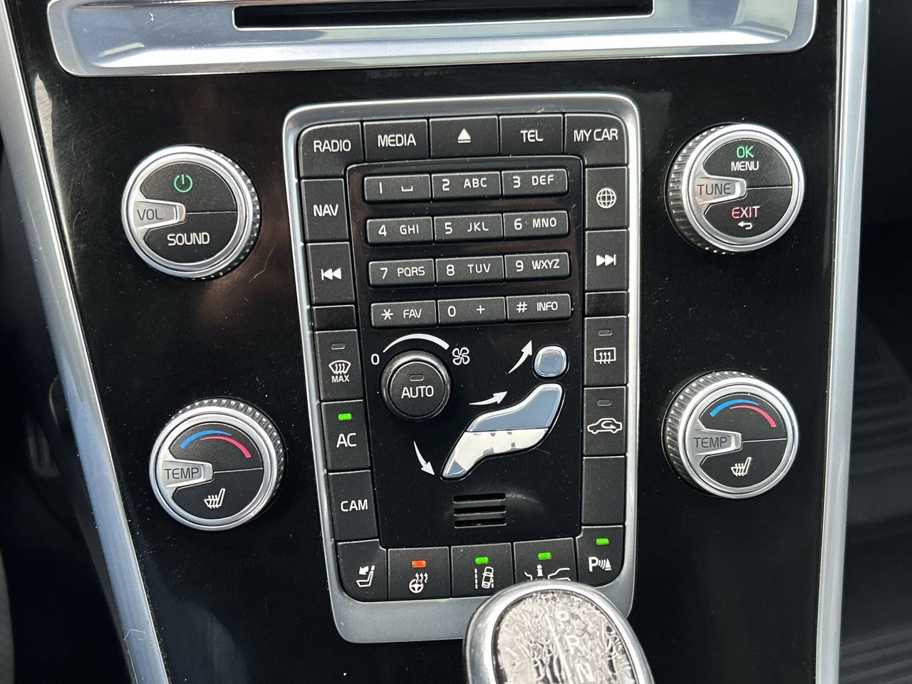 2015 Volvo XC60 in North Vancouver, British Columbia