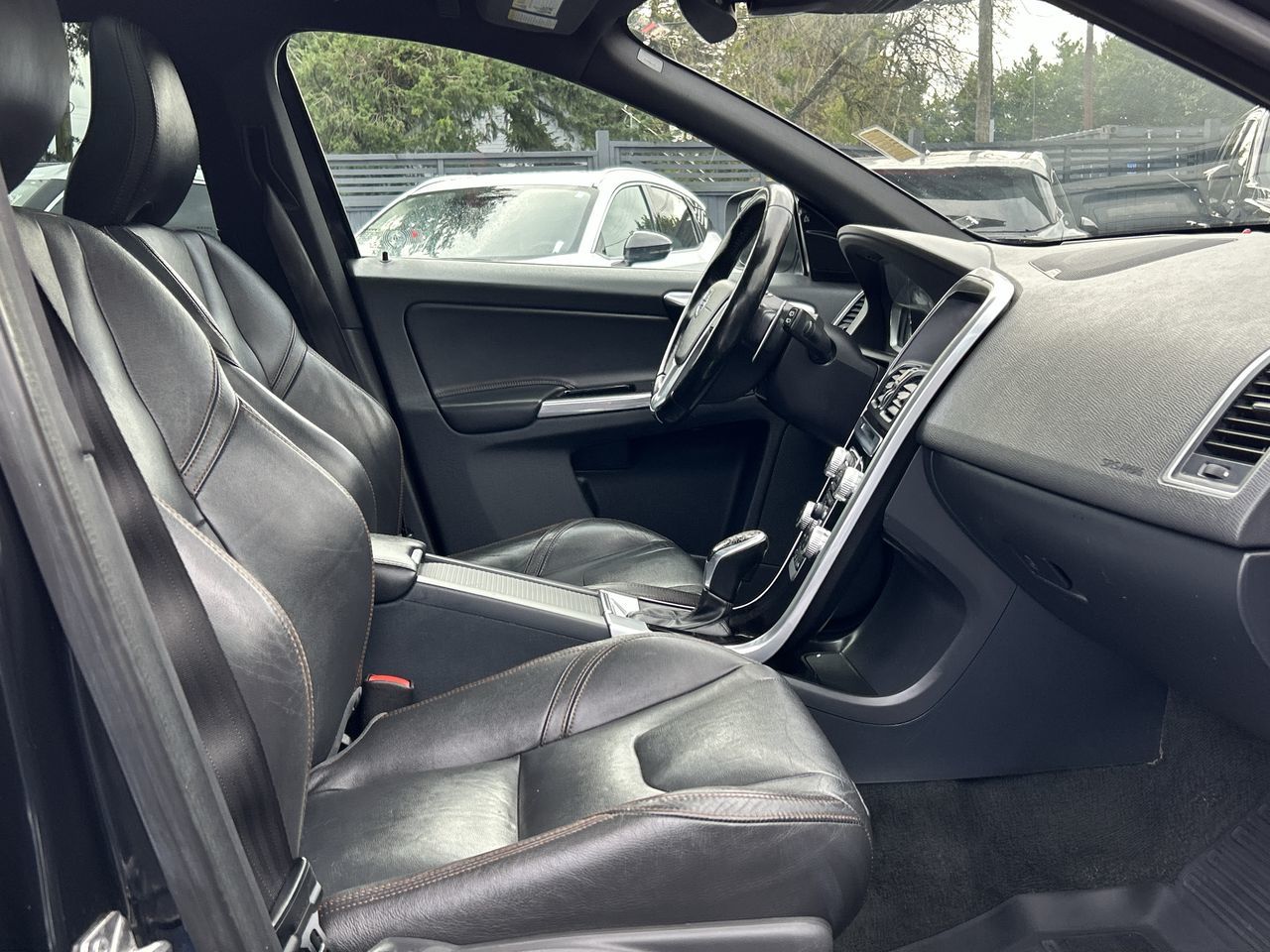 2015 Volvo XC60 in North Vancouver, British Columbia