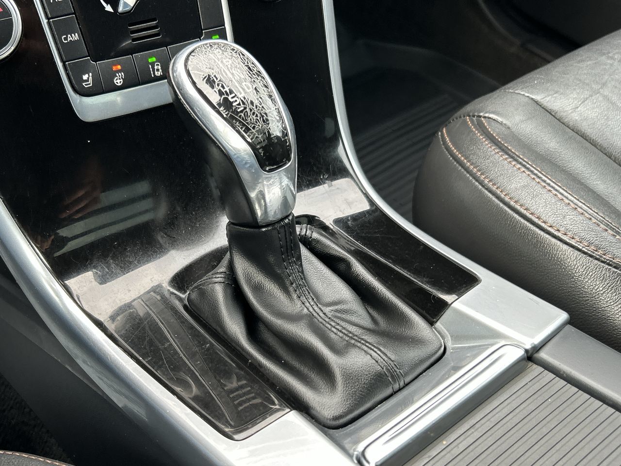 2015 Volvo XC60 in North Vancouver, British Columbia