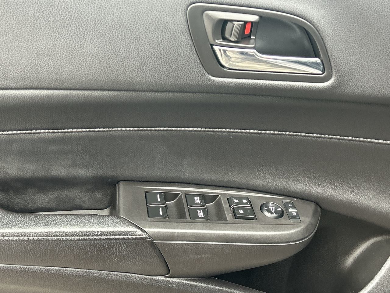 2013 Acura ILX in Oakville, Ontario