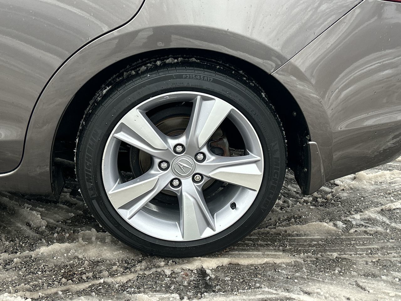 2013 Acura ILX in Oakville, Ontario