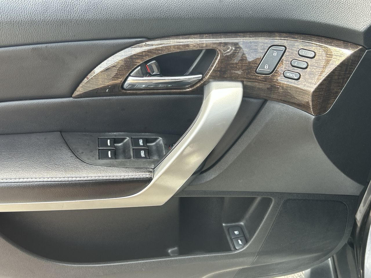 2011 Acura MDX in Oakville, Ontario