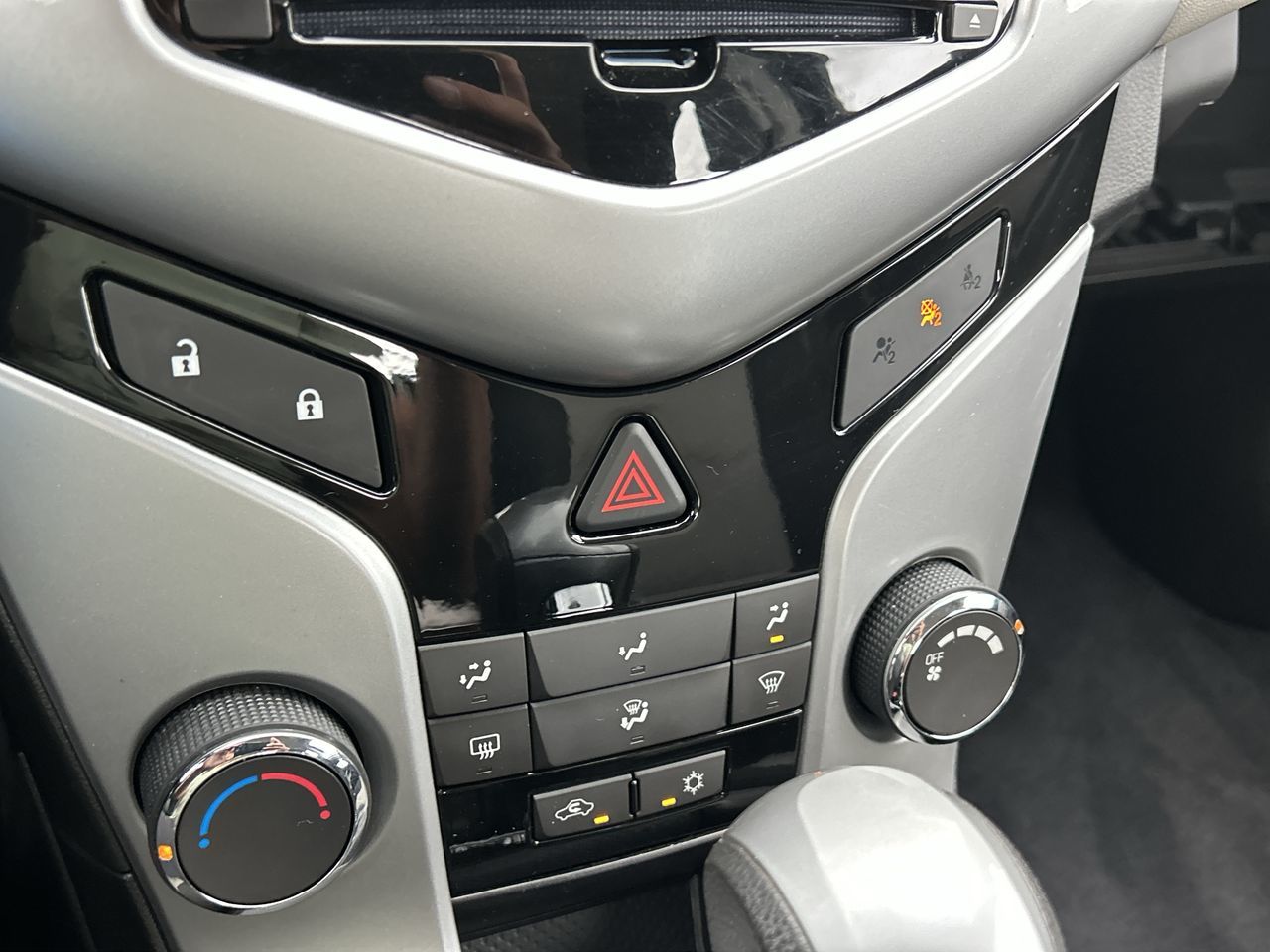 2012 Chevrolet Cruze in Oakville, Ontario