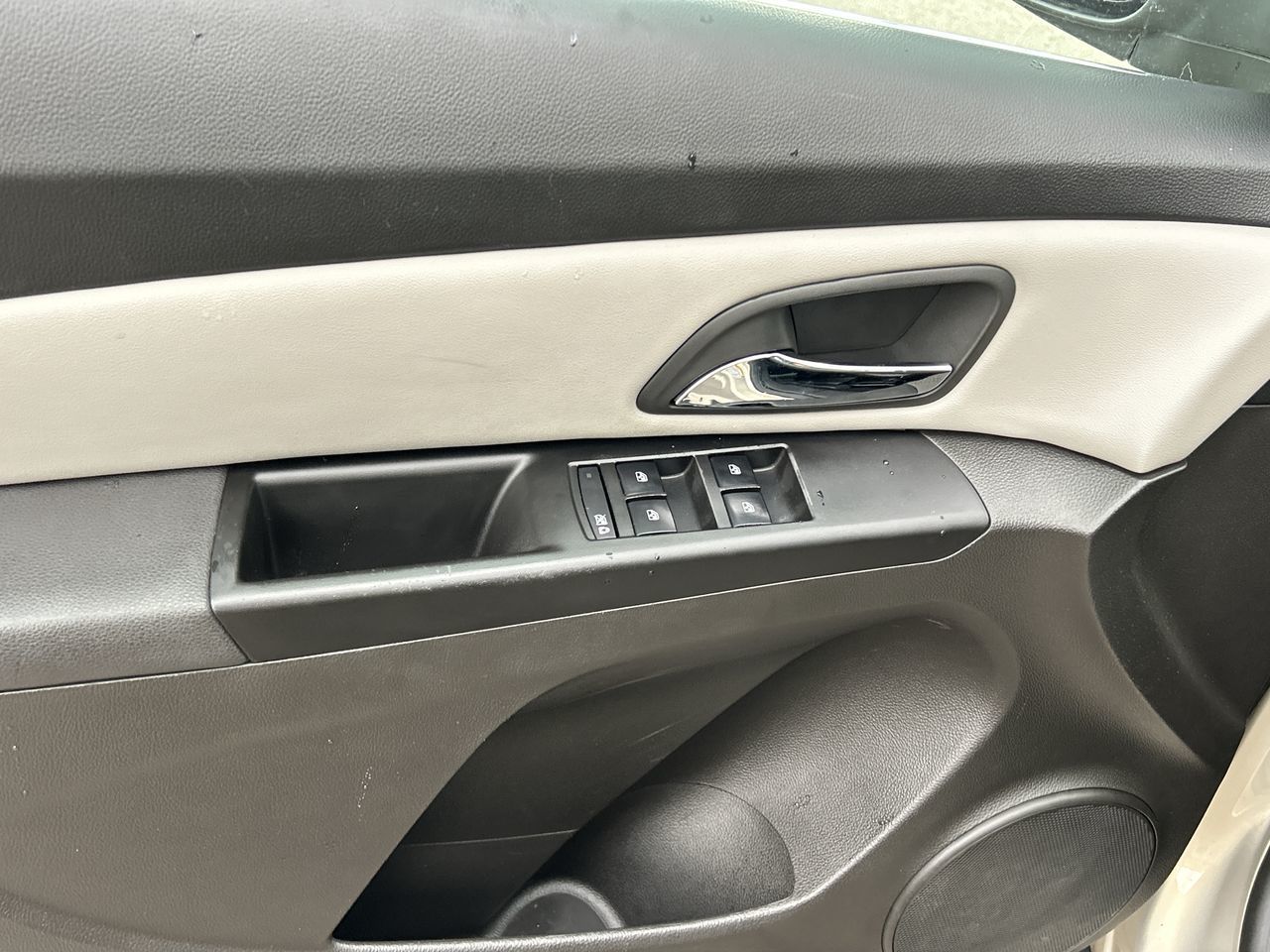 2012 Chevrolet Cruze in Oakville, Ontario