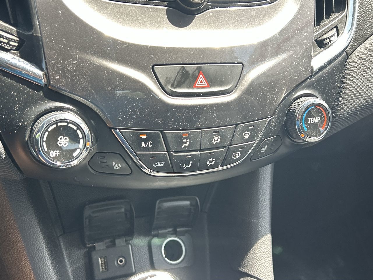 Chevrolet Cruze  2017 à Oakville, Ontario