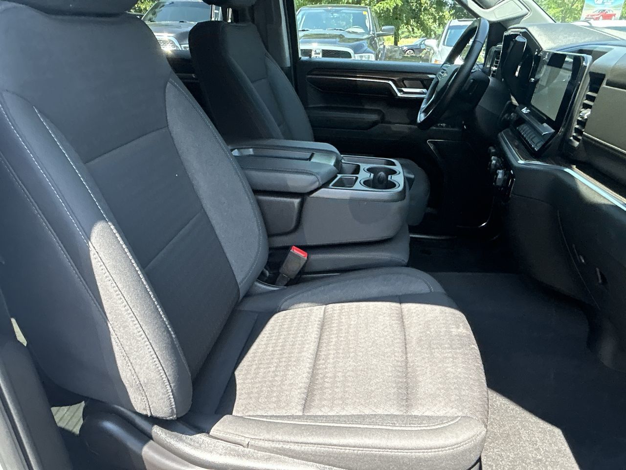 2023 Chevrolet Silverado 1500 in Oakville, Ontario
