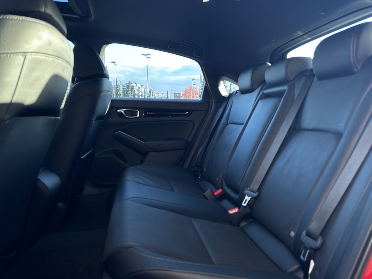2025 Honda CIVIC HYBRID Hatchback in Oakville, Ontario