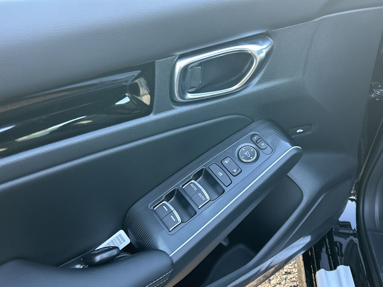 2025 Honda Civic Hybrid in Oakville, Ontario
