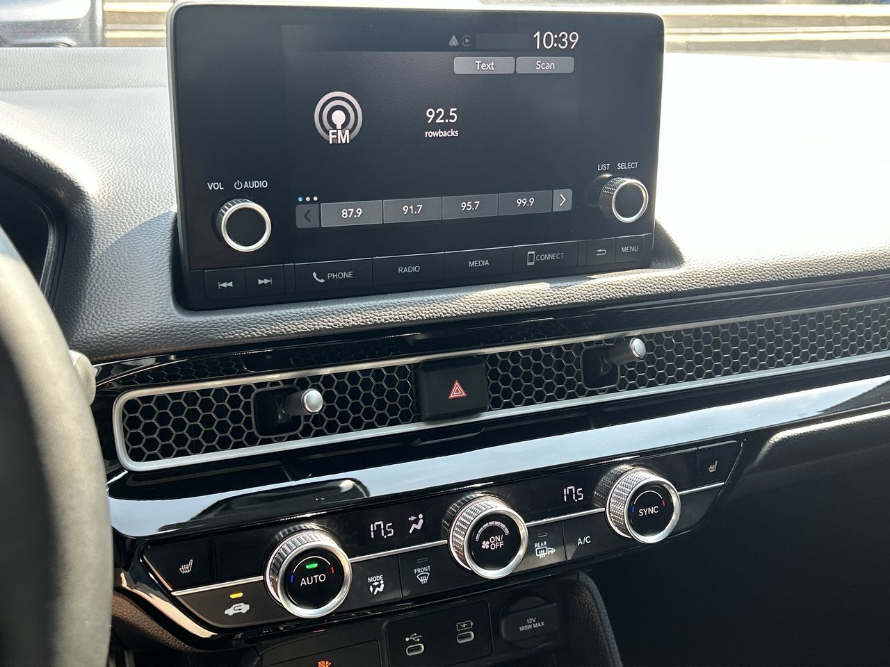 2025 Honda Civic Hybrid in Oakville, Ontario