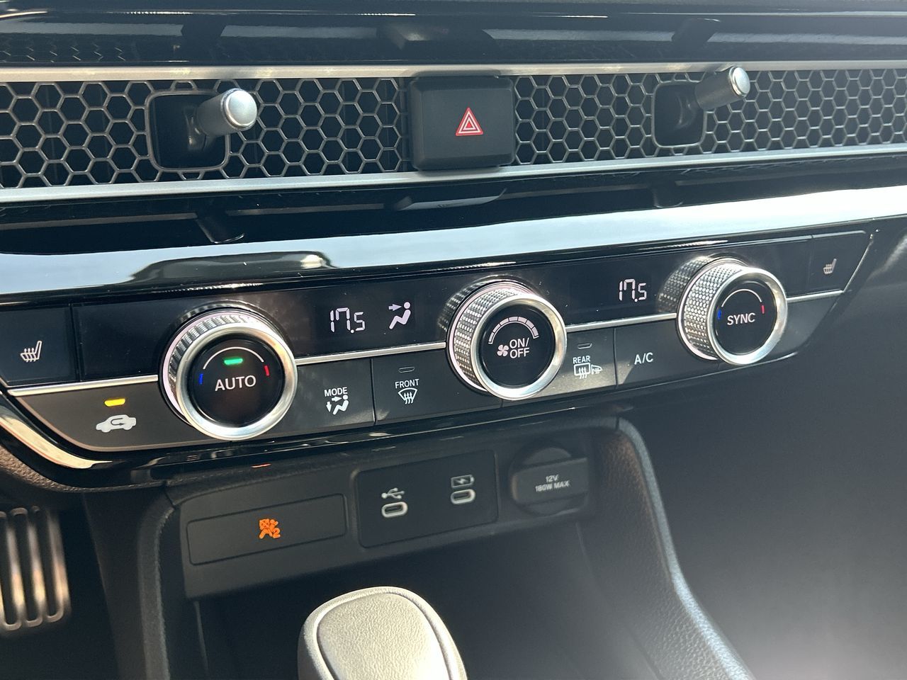 2025 Honda Civic Hybrid in Oakville, Ontario