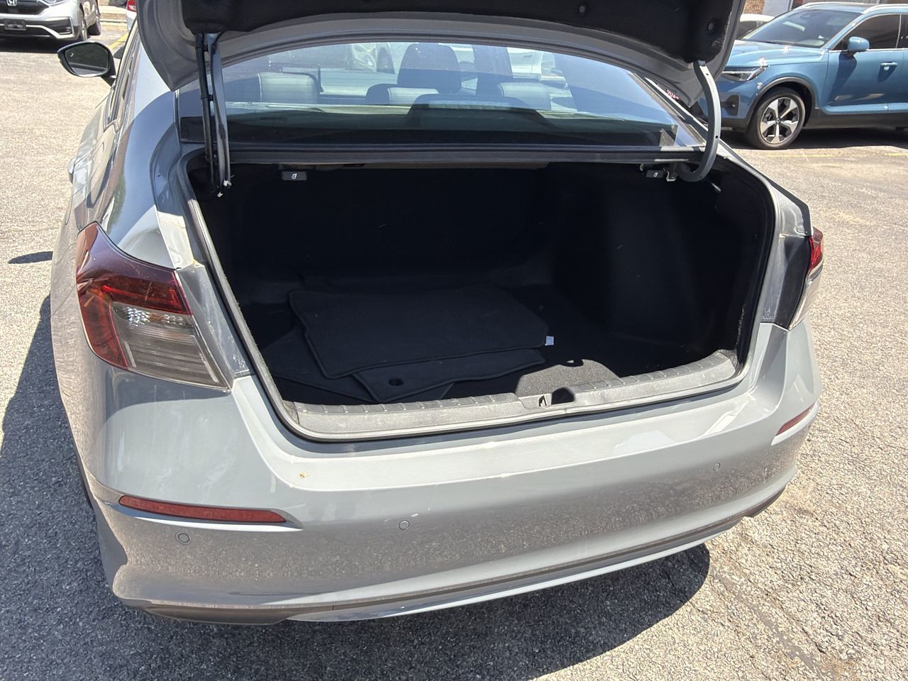 2025 Honda Civic Hybrid in Oakville, Ontario