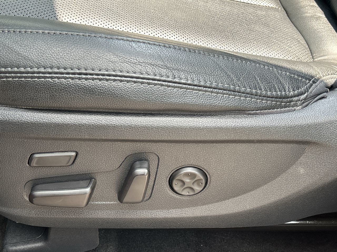 2019 Hyundai Santa Fe in Oakville, Ontario