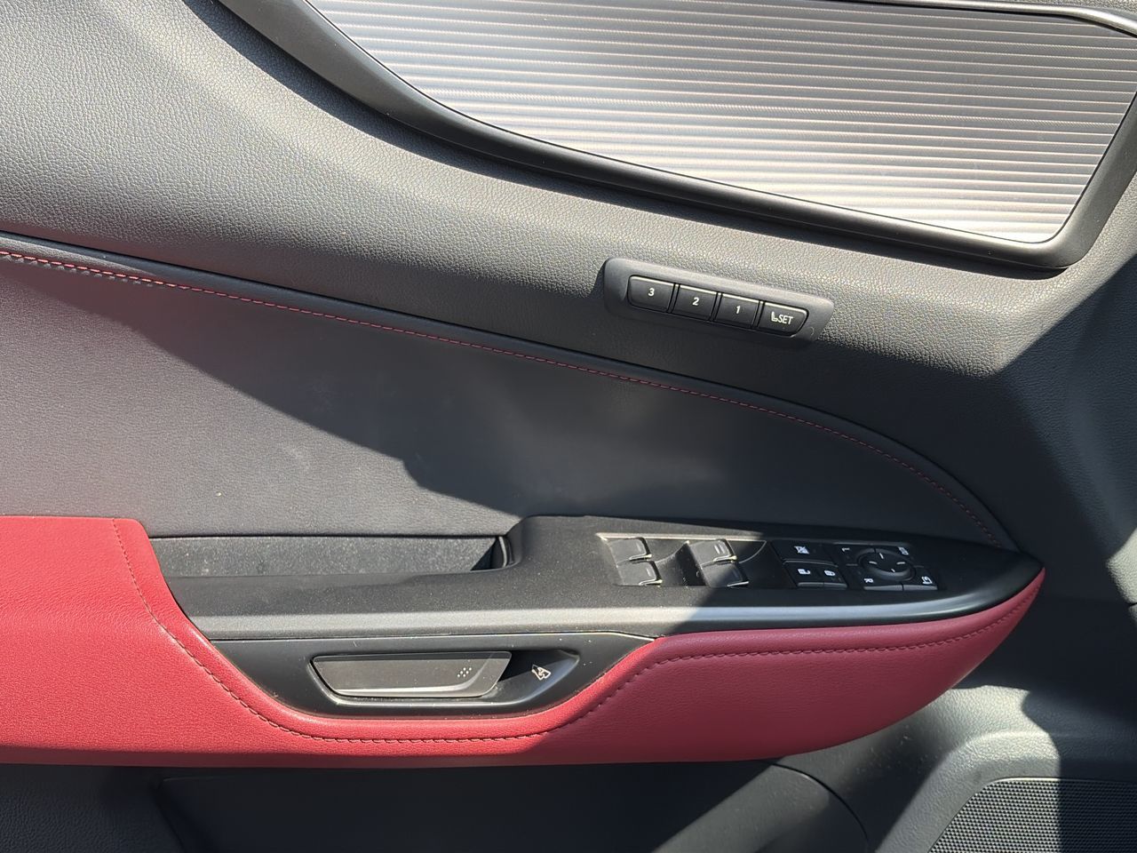 Lexus NX  2022 à Oakville, Ontario