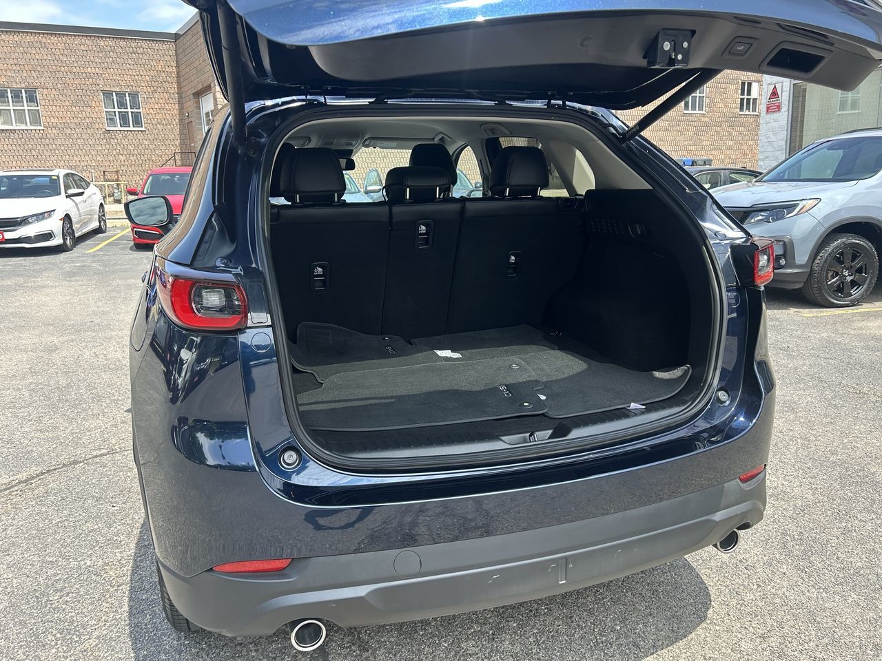 2023 Mazda CX-5 in Oakville, Ontario
