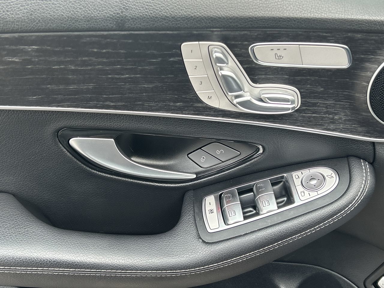 2021 Mercedes-Benz C300