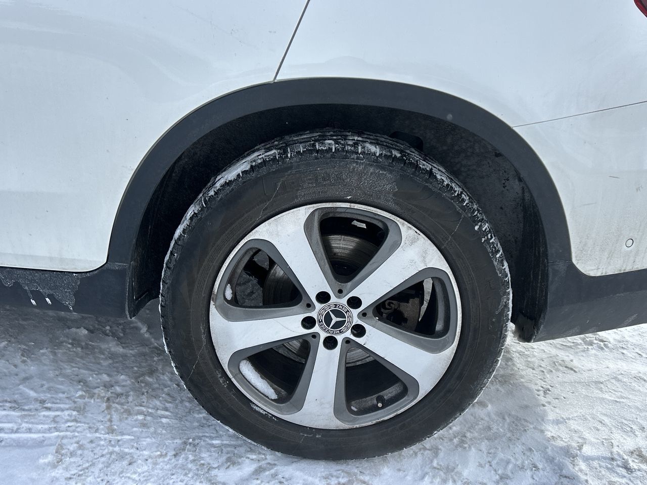 2020 Mercedes-Benz GLC300