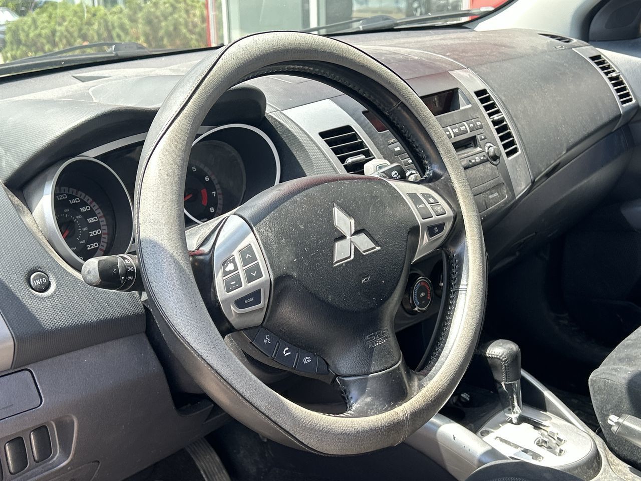2009 Mitsubishi Outlander in Oakville, Ontario