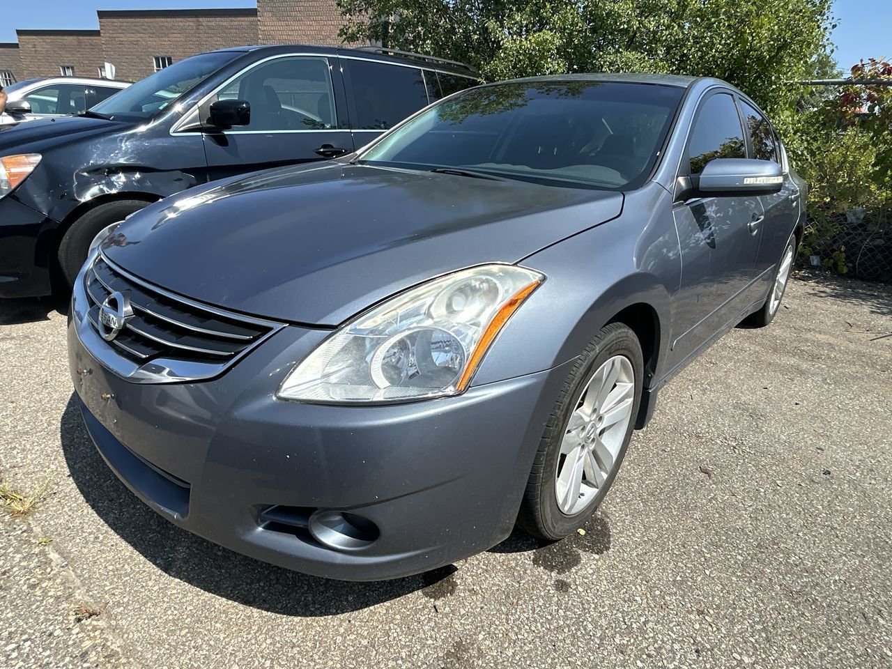 2011 Nissan Altima in Oakville, Ontario