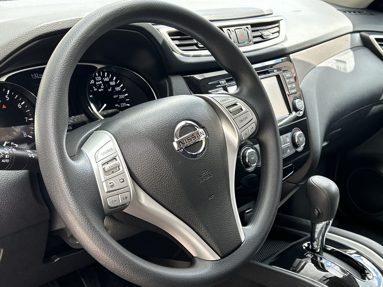 2016 Nissan Rogue in Oakville, Ontario
