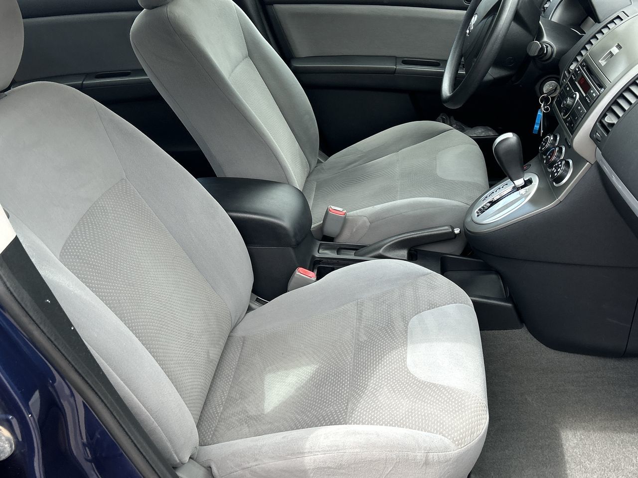 Nissan Sentra  2012 à Oakville, Ontario