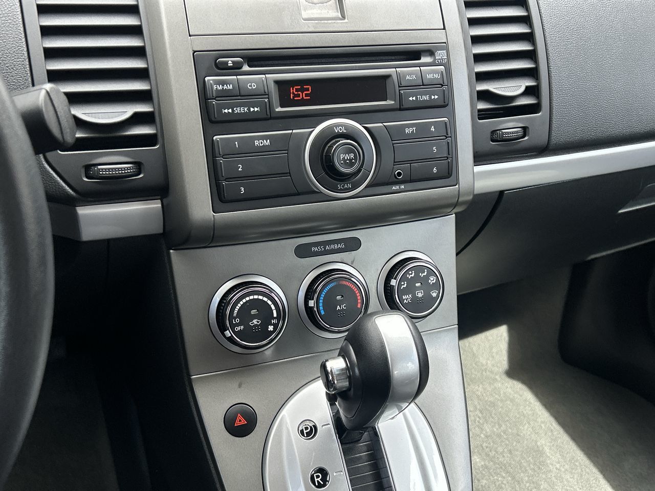 Nissan Sentra  2012 à Oakville, Ontario