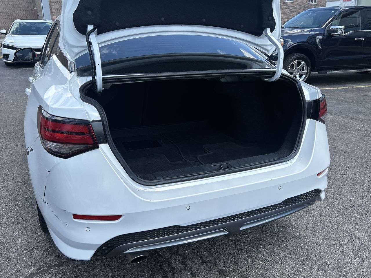 2022 Nissan Sentra in Oakville, Ontario